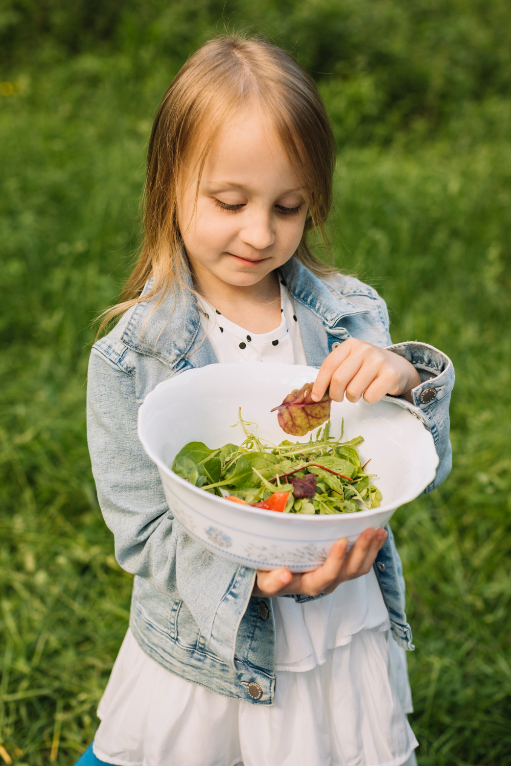Young girl with healthy food
